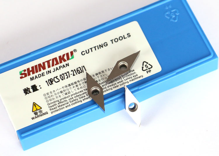 What is the difference between cermet and ceramic insert?